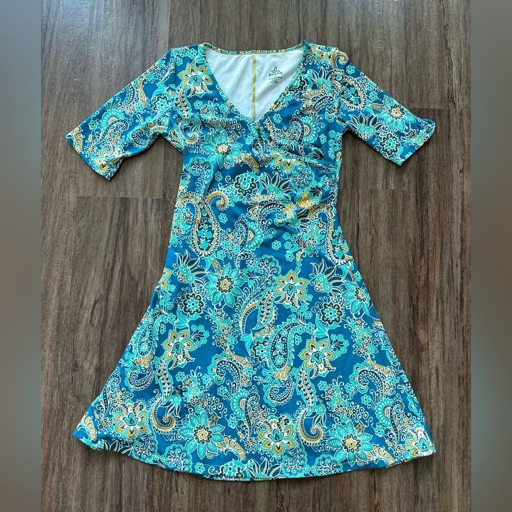 Prana Nadia Veeda Faux Wrap Dress in Blue Paisley. Size M